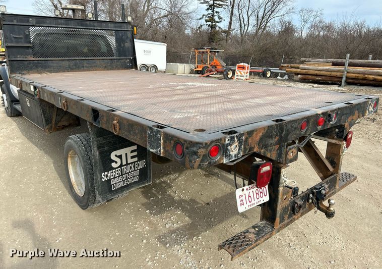 image for item NJ9514 2014 Ford  F550 Super Duty XLT flatbed truck