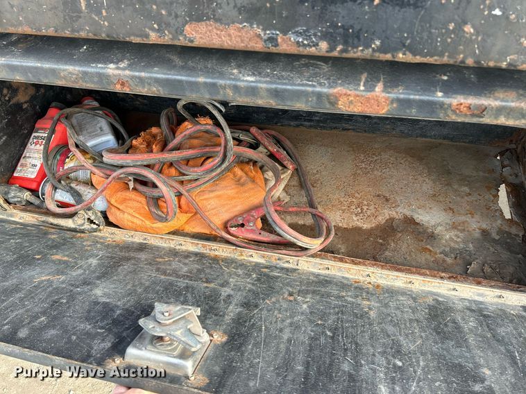 image for item NJ9514 2014 Ford  F550 Super Duty XLT flatbed truck