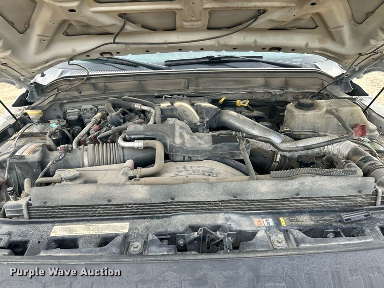 image for item NJ9514 2014 Ford  F550 Super Duty XLT flatbed truck