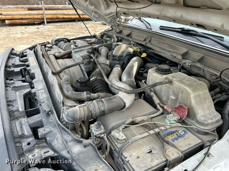 image for item NJ9514 2014 Ford  F550 Super Duty XLT flatbed truck