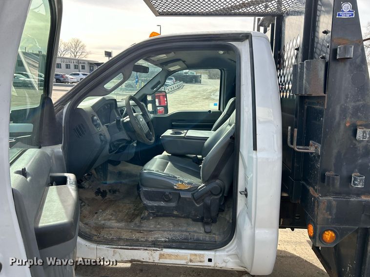 image for item NJ9515 2011 Ford F550 Super Duty XL flatbed truck