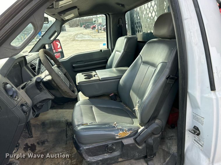 image for item NJ9515 2011 Ford F550 Super Duty XL flatbed truck