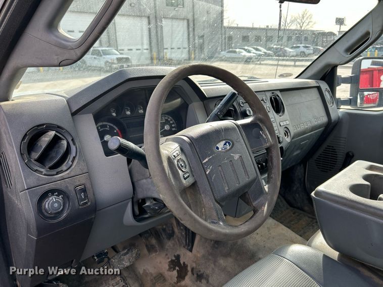 image for item NJ9515 2011 Ford F550 Super Duty XL flatbed truck