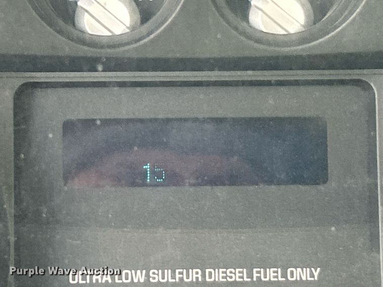 image for item NJ9515 2011 Ford F550 Super Duty XL flatbed truck