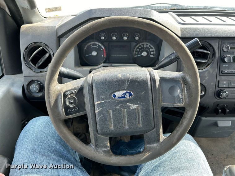 image for item NJ9515 2011 Ford F550 Super Duty XL flatbed truck