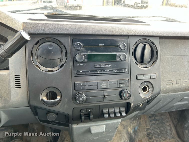 image for item NJ9515 2011 Ford F550 Super Duty XL flatbed truck