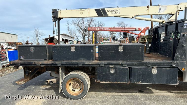 image for item NJ9515 2011 Ford F550 Super Duty XL flatbed truck