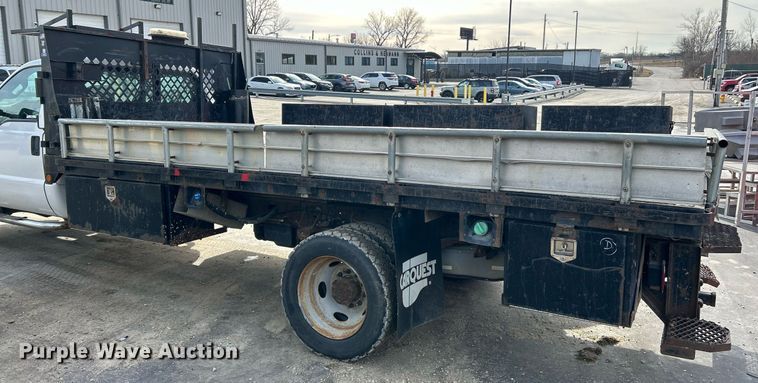 image for item NJ9515 2011 Ford F550 Super Duty XL flatbed truck