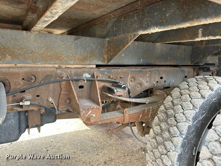 image for item NJ9515 2011 Ford F550 Super Duty XL flatbed truck