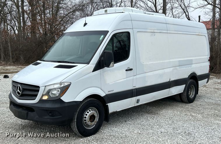 image for item NJ9524 2016 Mercedes Benz Sprinter 3500 Bluetec  refrigerated van