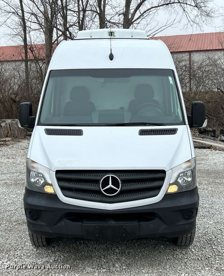 image for item NJ9524 2016 Mercedes Benz Sprinter 3500 Bluetec  refrigerated van