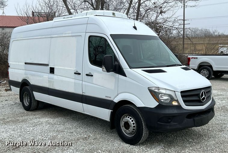 image for item NJ9524 2016 Mercedes Benz Sprinter 3500 Bluetec  refrigerated van