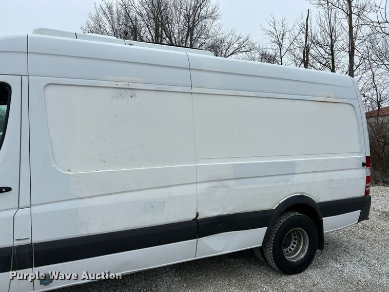 image for item NJ9524 2016 Mercedes Benz Sprinter 3500 Bluetec  refrigerated van