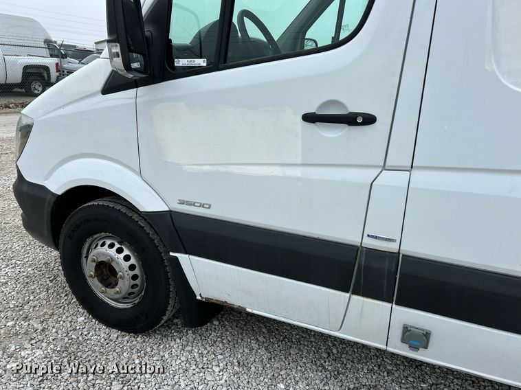 image for item NJ9524 2016 Mercedes Benz Sprinter 3500 Bluetec  refrigerated van