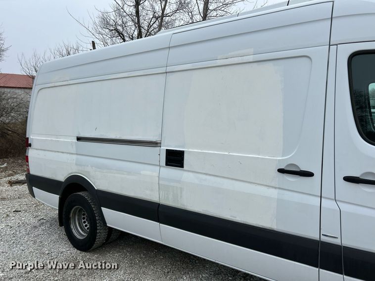 image for item NJ9524 2016 Mercedes Benz Sprinter 3500 Bluetec  refrigerated van
