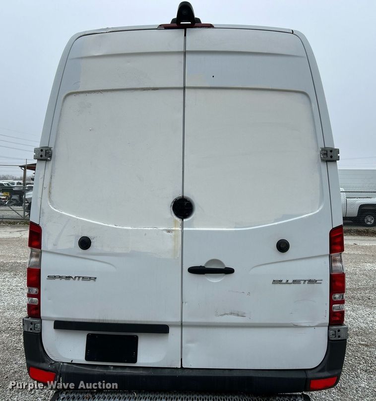 image for item NJ9524 2016 Mercedes Benz Sprinter 3500 Bluetec  refrigerated van