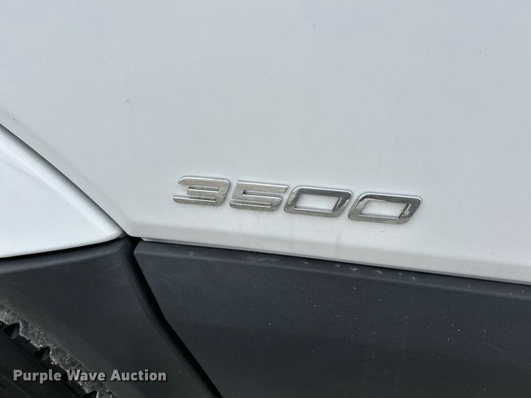 image for item NJ9524 2016 Mercedes Benz Sprinter 3500 Bluetec  refrigerated van