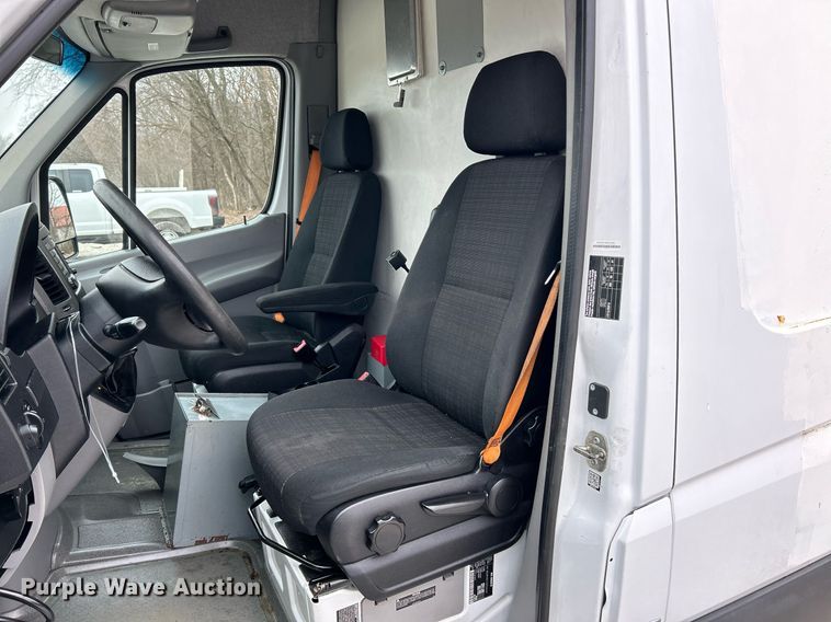 image for item NJ9524 2016 Mercedes Benz Sprinter 3500 Bluetec  refrigerated van