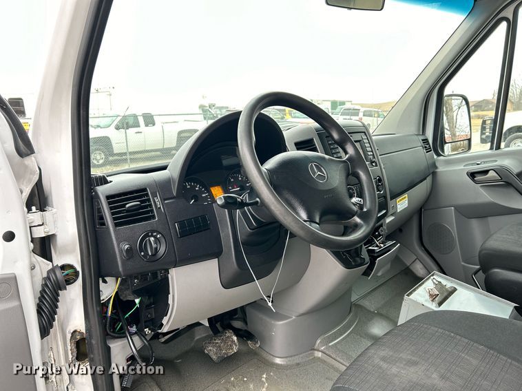 image for item NJ9524 2016 Mercedes Benz Sprinter 3500 Bluetec  refrigerated van