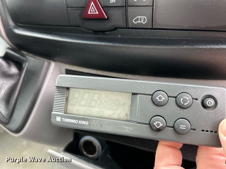 image for item NJ9524 2016 Mercedes Benz Sprinter 3500 Bluetec  refrigerated van