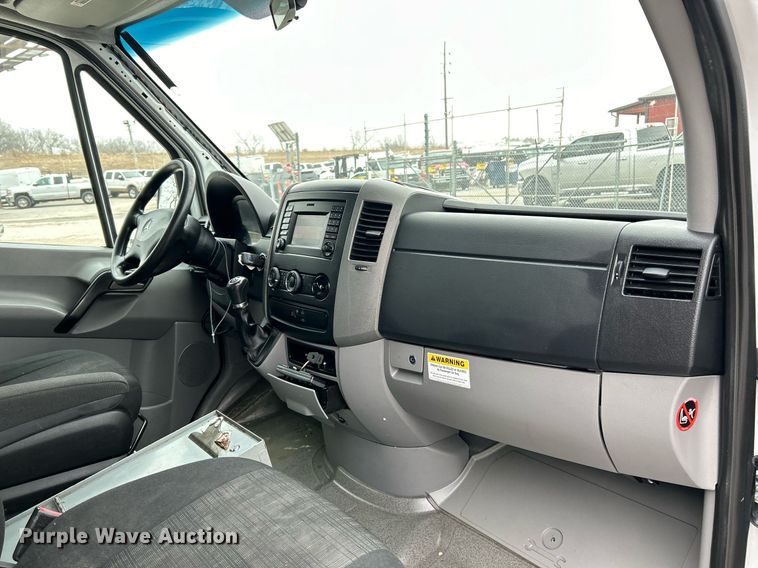 image for item NJ9524 2016 Mercedes Benz Sprinter 3500 Bluetec  refrigerated van