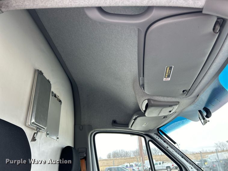 image for item NJ9524 2016 Mercedes Benz Sprinter 3500 Bluetec  refrigerated van