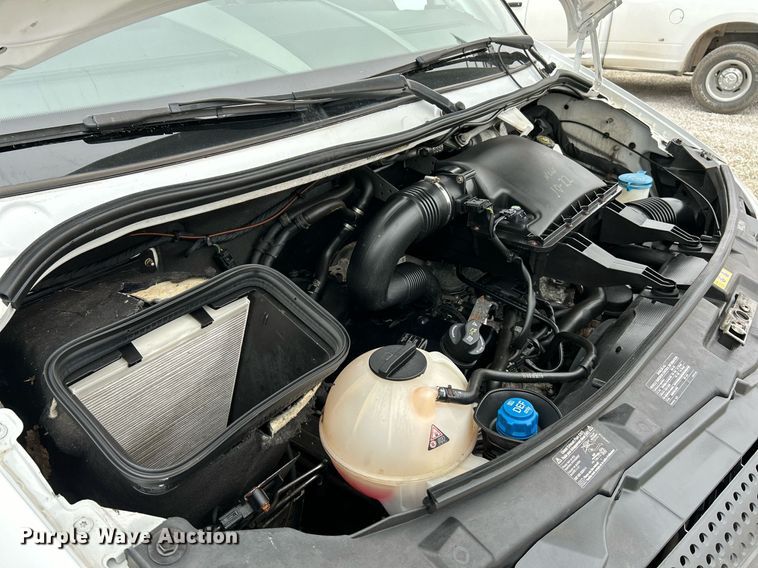 image for item NJ9524 2016 Mercedes Benz Sprinter 3500 Bluetec  refrigerated van