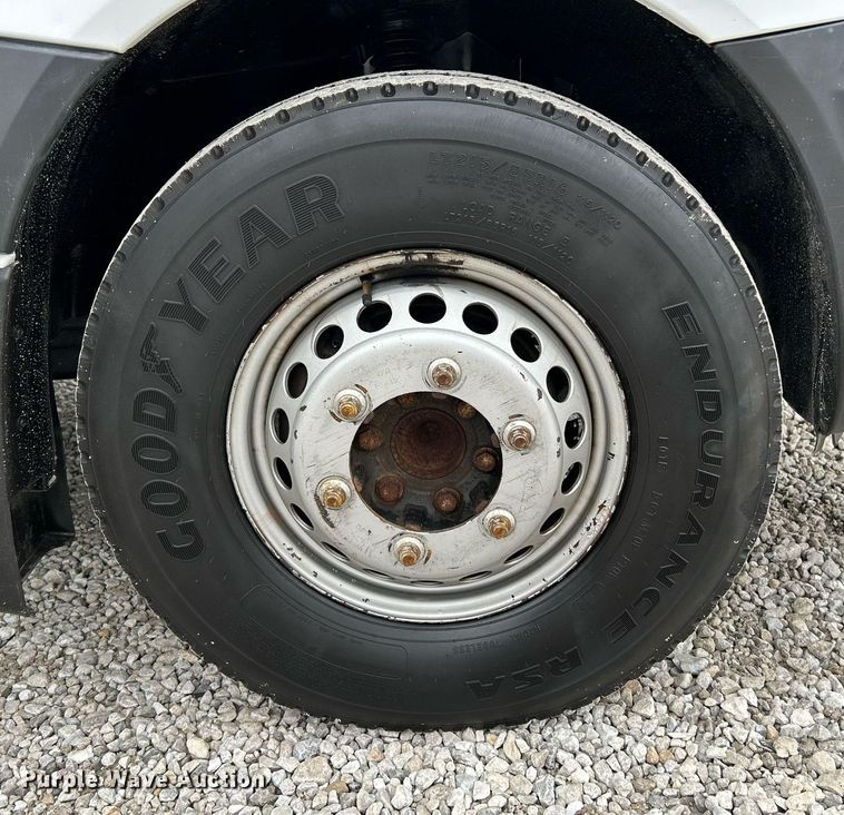 image for item NJ9524 2016 Mercedes Benz Sprinter 3500 Bluetec  refrigerated van