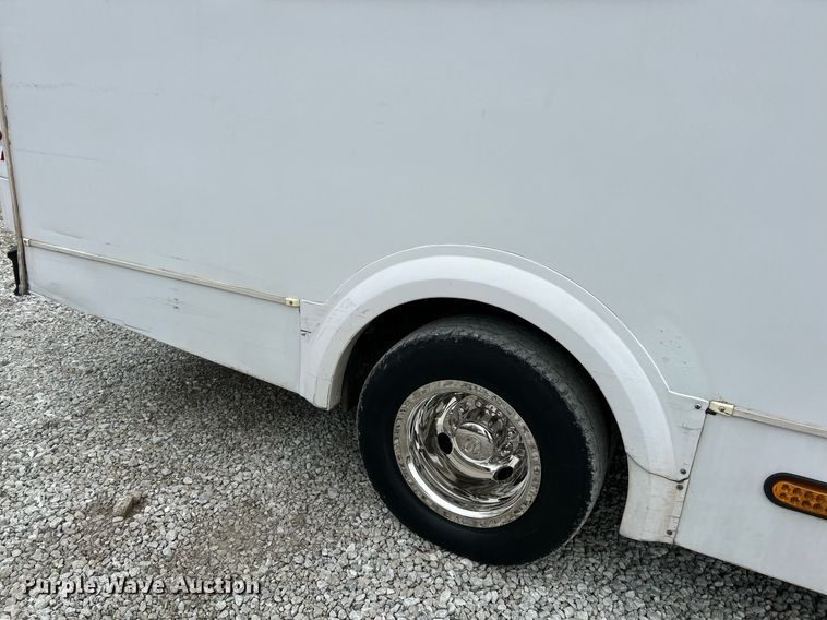 image for item NJ9526 2015 Ford E450 Super Duty shuttle bus