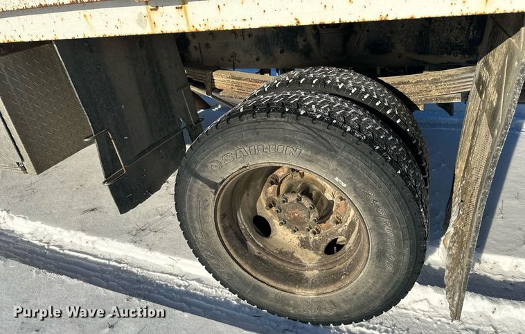 image for item NL9348 2006 Chevrolet C4500 flatbed truck