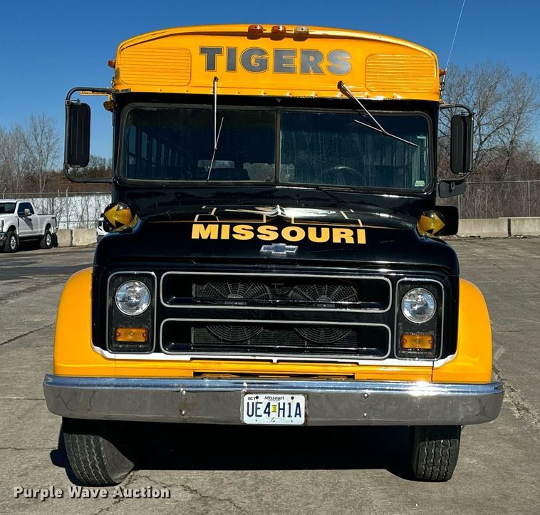 image for item NM9129 1971 Chevrolet    party bus