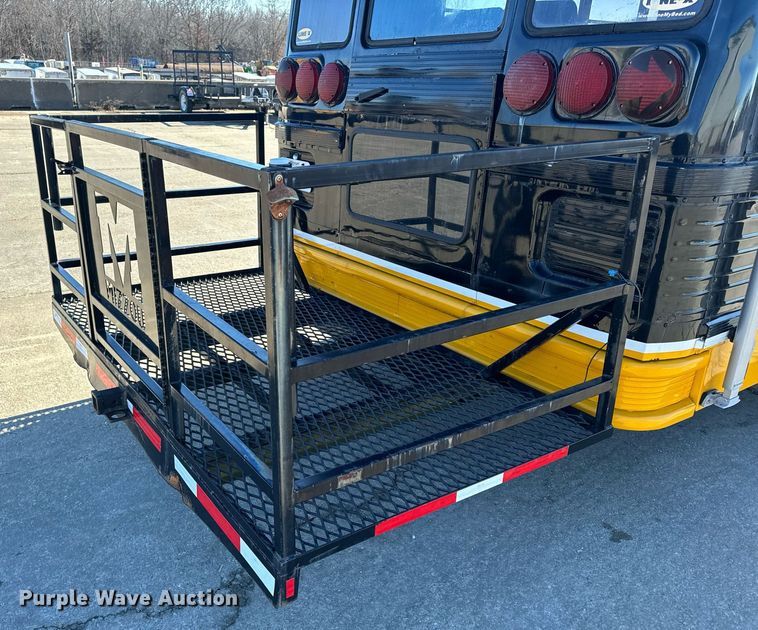 image for item NM9129 1971 Chevrolet    party bus