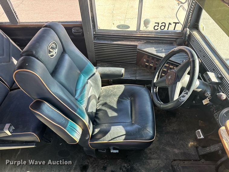 image for item NM9129 1971 Chevrolet    party bus