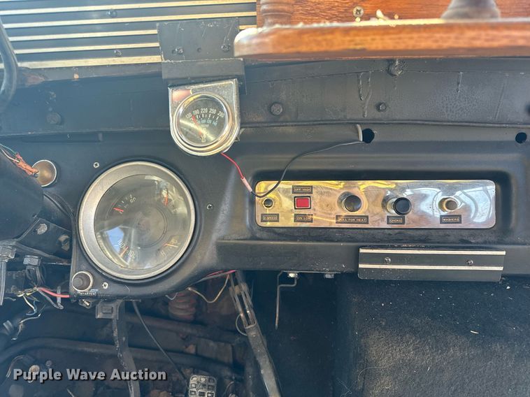 image for item NM9129 1971 Chevrolet    party bus