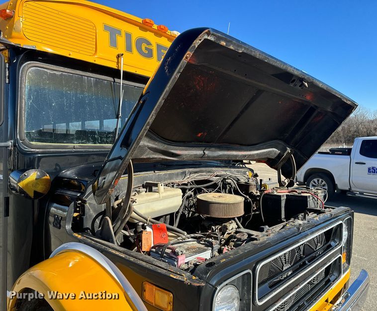 image for item NM9129 1971 Chevrolet    party bus