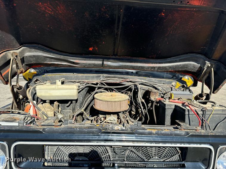 image for item NM9129 1971 Chevrolet    party bus