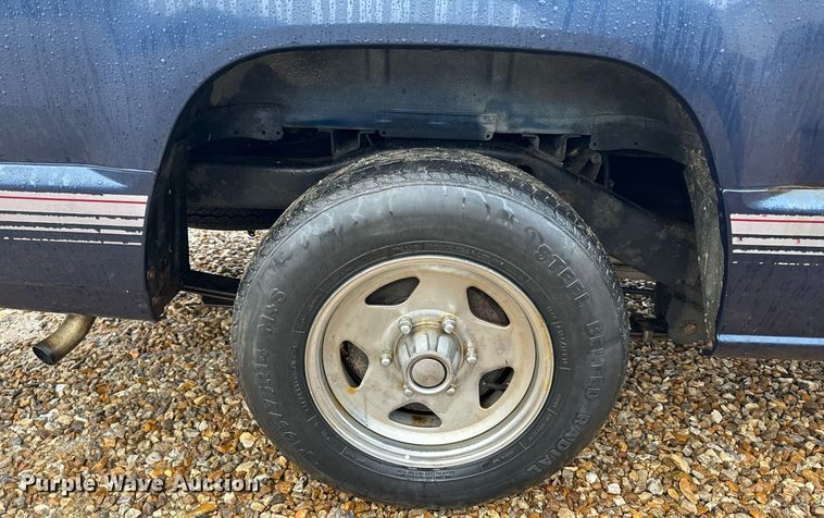 image for item NM9247 1987 Dodge Ram 50 pickup truck