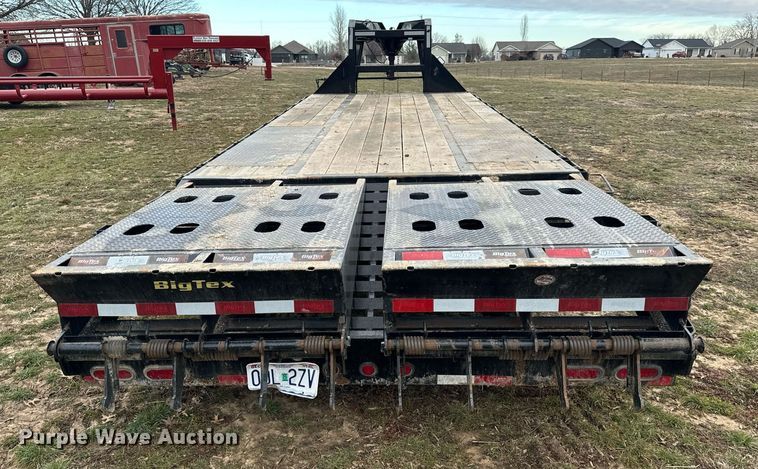 image for item NM9295 2019 Big Tex 22GN-20BK+5MR equipment trailer