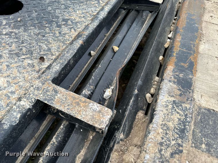 image for item NM9295 2019 Big Tex 22GN-20BK+5MR equipment trailer