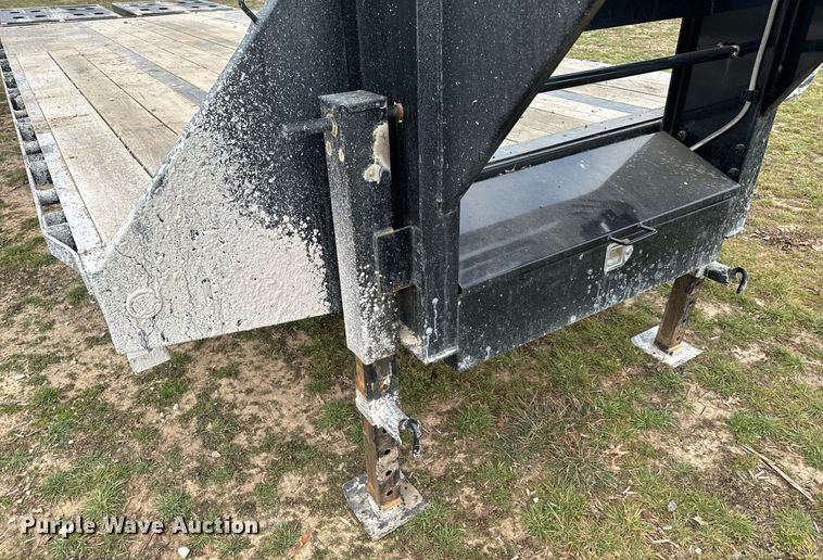 image for item NM9295 2019 Big Tex 22GN-20BK+5MR equipment trailer