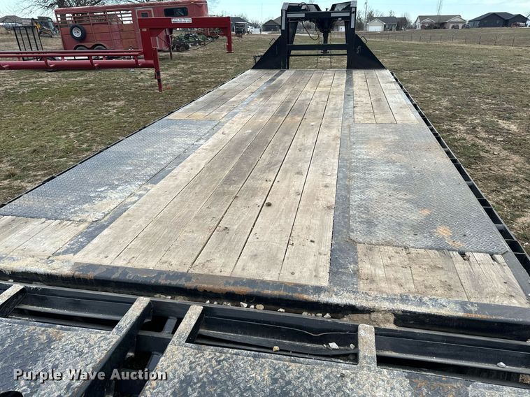 image for item NM9295 2019 Big Tex 22GN-20BK+5MR equipment trailer