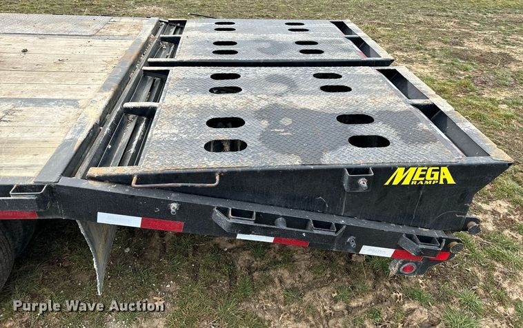 image for item NM9295 2019 Big Tex 22GN-20BK+5MR equipment trailer