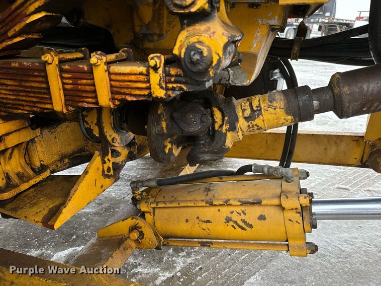 image for item NN9363 1975 Oshkosh W-1700-15 snowblower truck