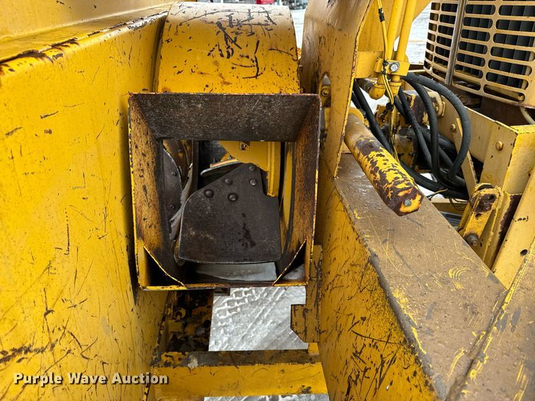 image for item NN9363 1975 Oshkosh W-1700-15 snowblower truck