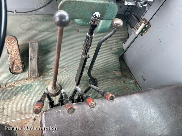 image for item NN9363 1975 Oshkosh W-1700-15 snowblower truck