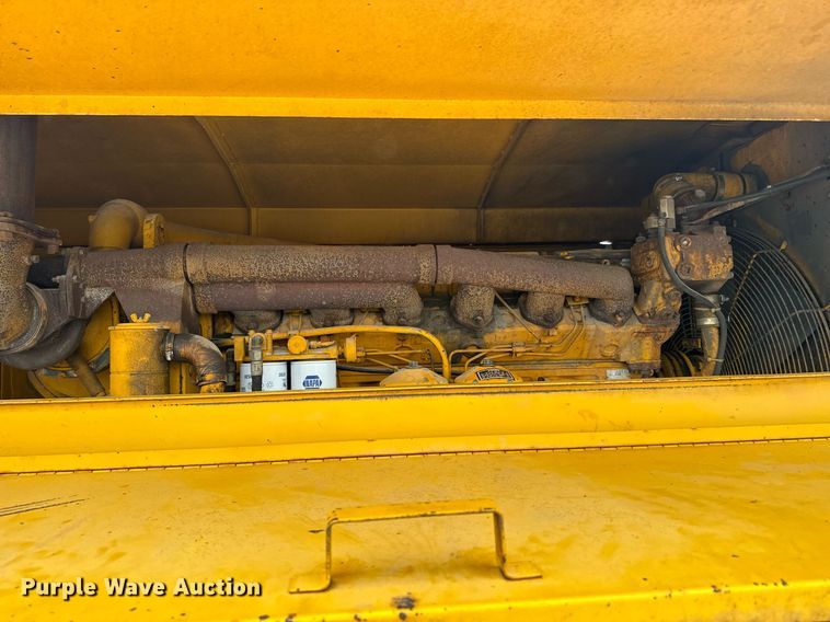 image for item NN9363 1975 Oshkosh W-1700-15 snowblower truck