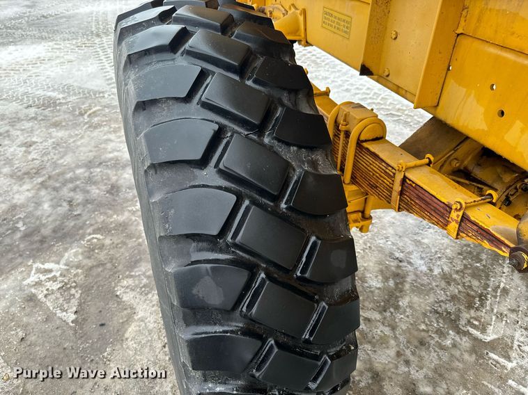 image for item NN9363 1975 Oshkosh W-1700-15 snowblower truck