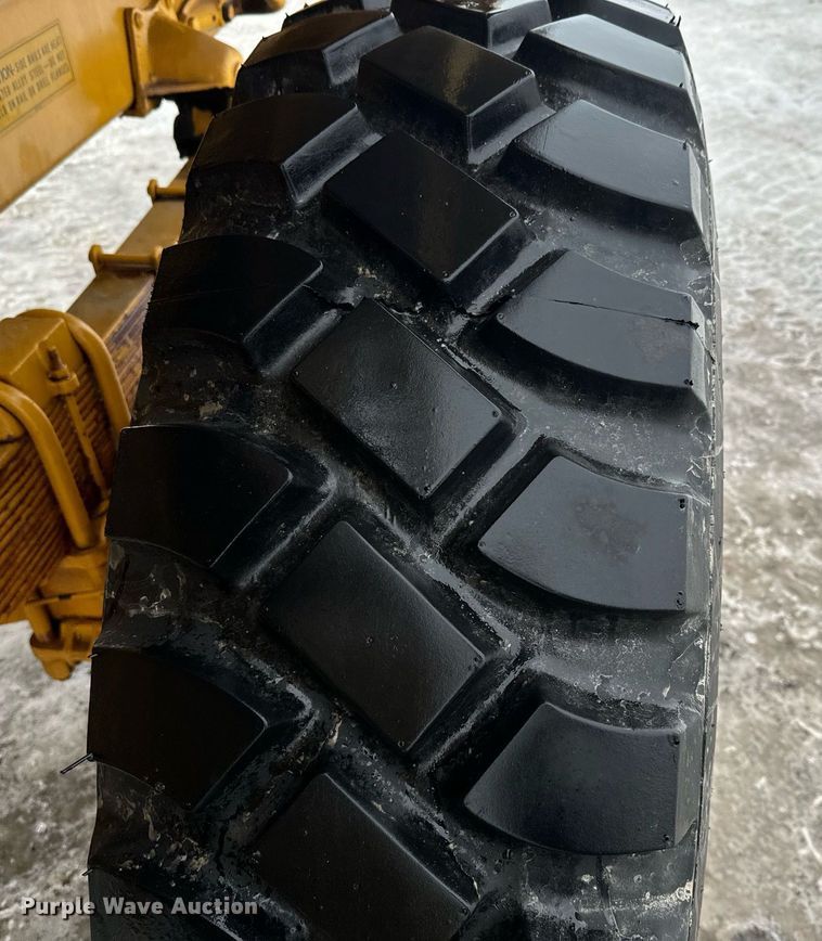 image for item NN9363 1975 Oshkosh W-1700-15 snowblower truck