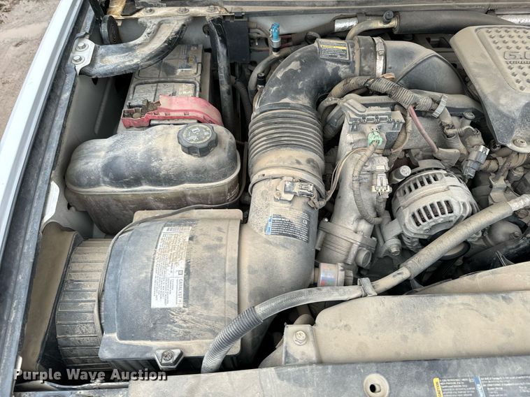 image for item NN9431 2007 GMC Sierra 3500HD utility bed pickup truck