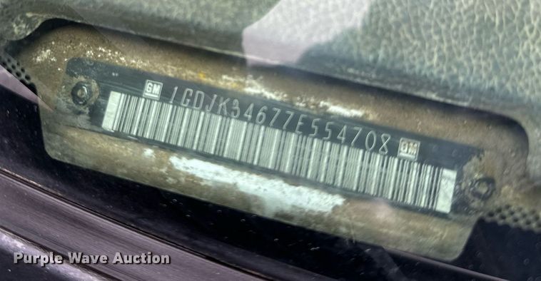 image for item NN9431 2007 GMC Sierra 3500HD utility bed pickup truck